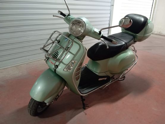 Shitet motorr Vespa 1500 cc, Shitet motorr Vespa viti 1993, Motorra Vespa ne shitje, Shitet motorr Vespa pa targa dhe dogane te paguar me 58000 km, shiten motorra Vespa ne shkoder